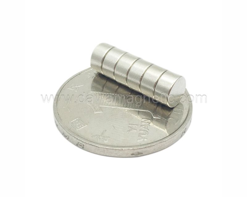 Round Permanent Magnets Small Disc Rare Earth Neodymium Magnet